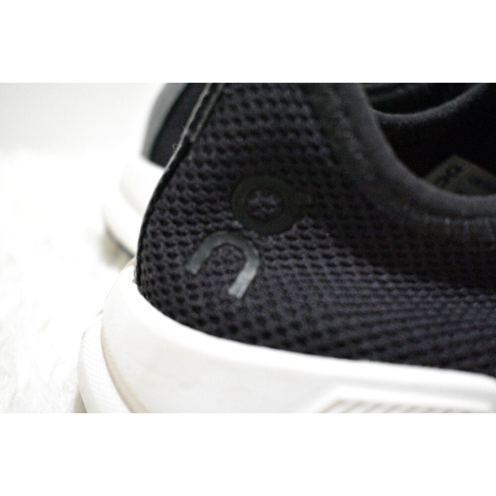 On Cloudeasy Womens Running Athletic Sneaker Black White 76.98441  US 8.5 EU 40 - Picture 7 of 16